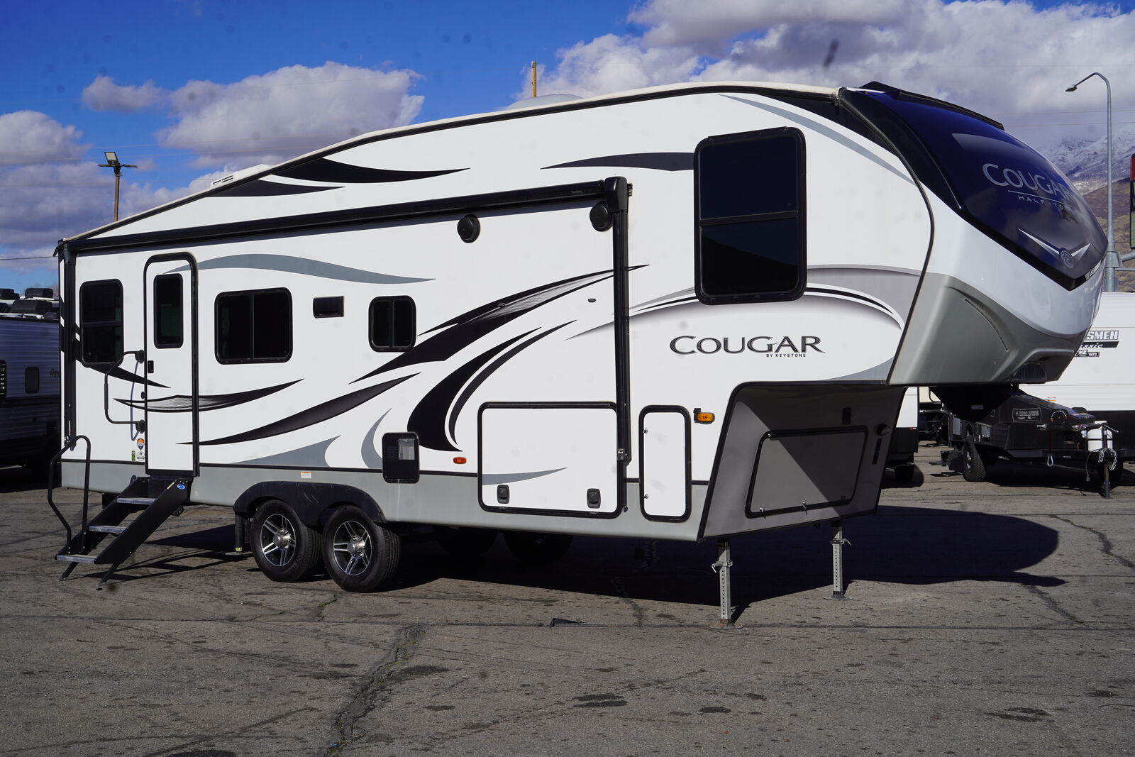 2021 Keystone Cougar 24 RDS