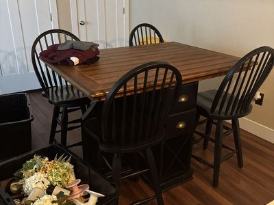 Bar Height Dining Set (4 Chairs)