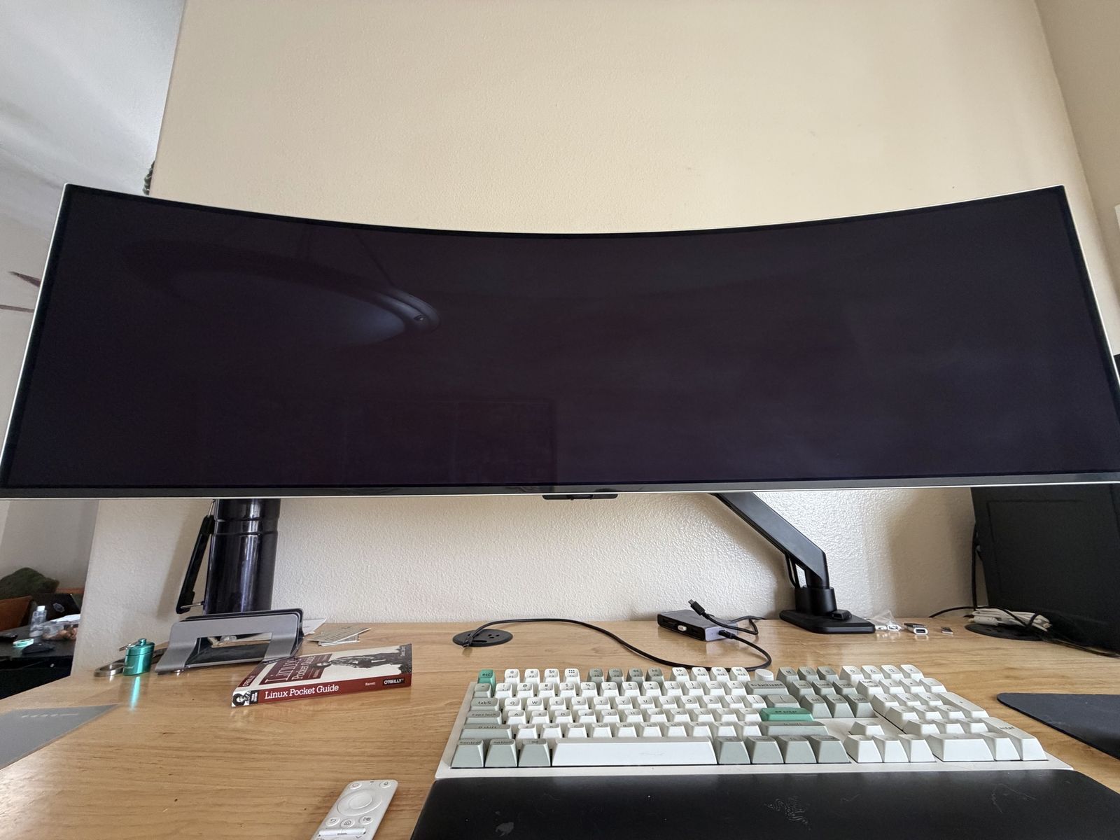 Samsung 49” Odyssey OLED G9 Curved Gaming Monitor (G95SC) + Adjustable Desk Mount