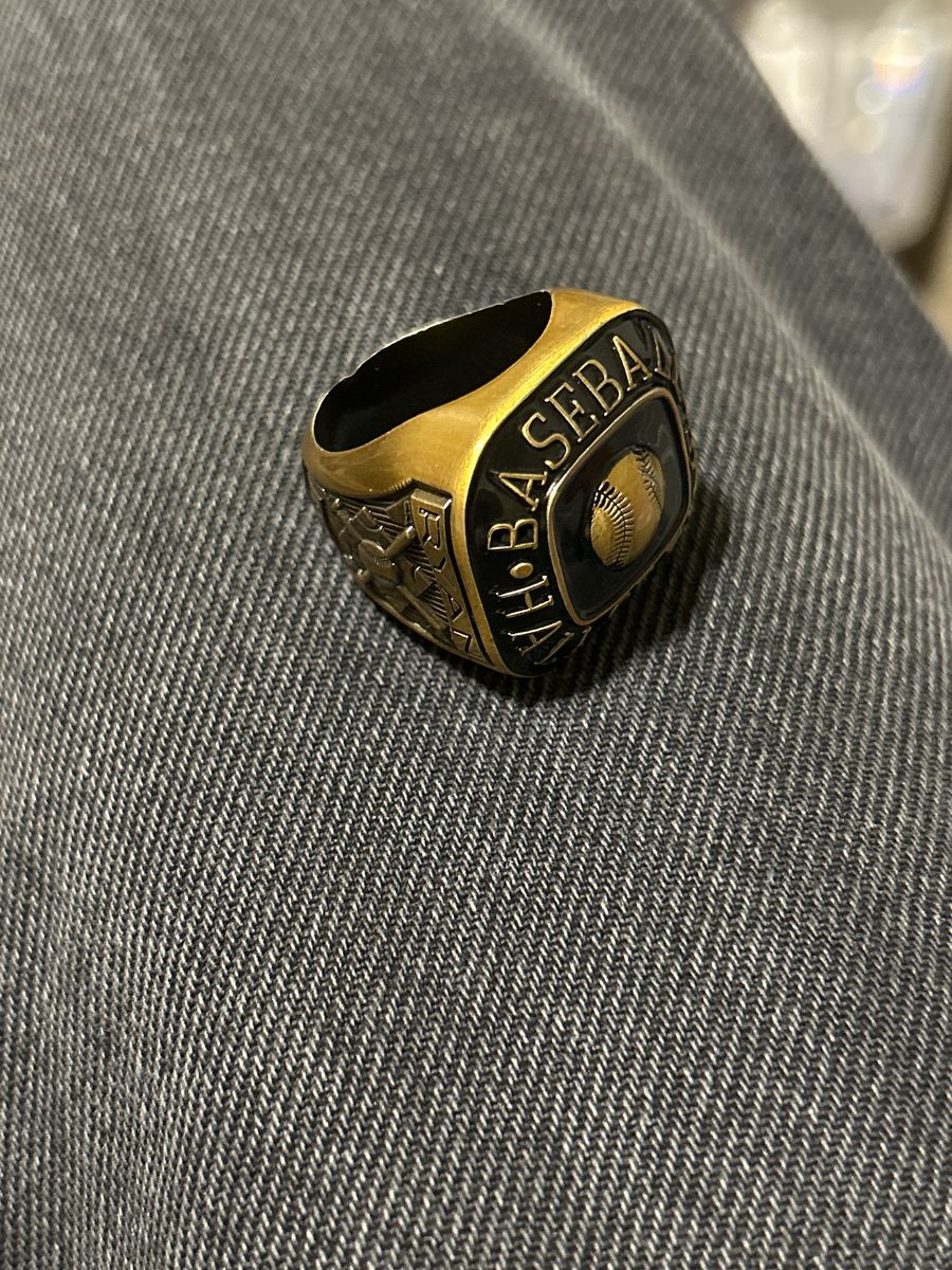 Nolan Ryan Hall Of Fame ring