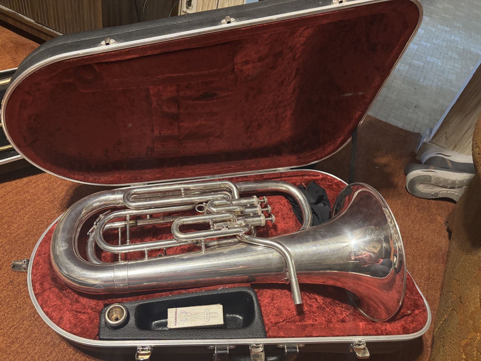 Euphonium Baritone Horn w/ Case