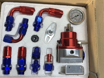 100 PSI Adjustable Fuel Pressure Regulator Kit - Red & Blue AN Fittings with Gauge