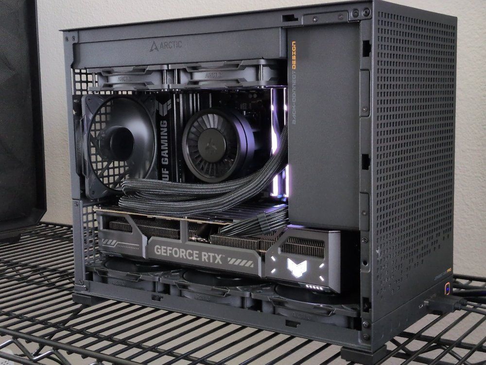 Jonsbo D32 Pro MicroATX PC Case - SFF Gaming PC Case