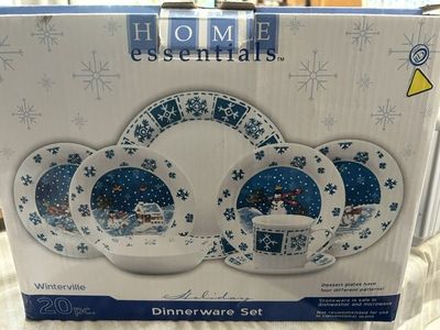 Home Essentials Service for 4 dish set. New in box.