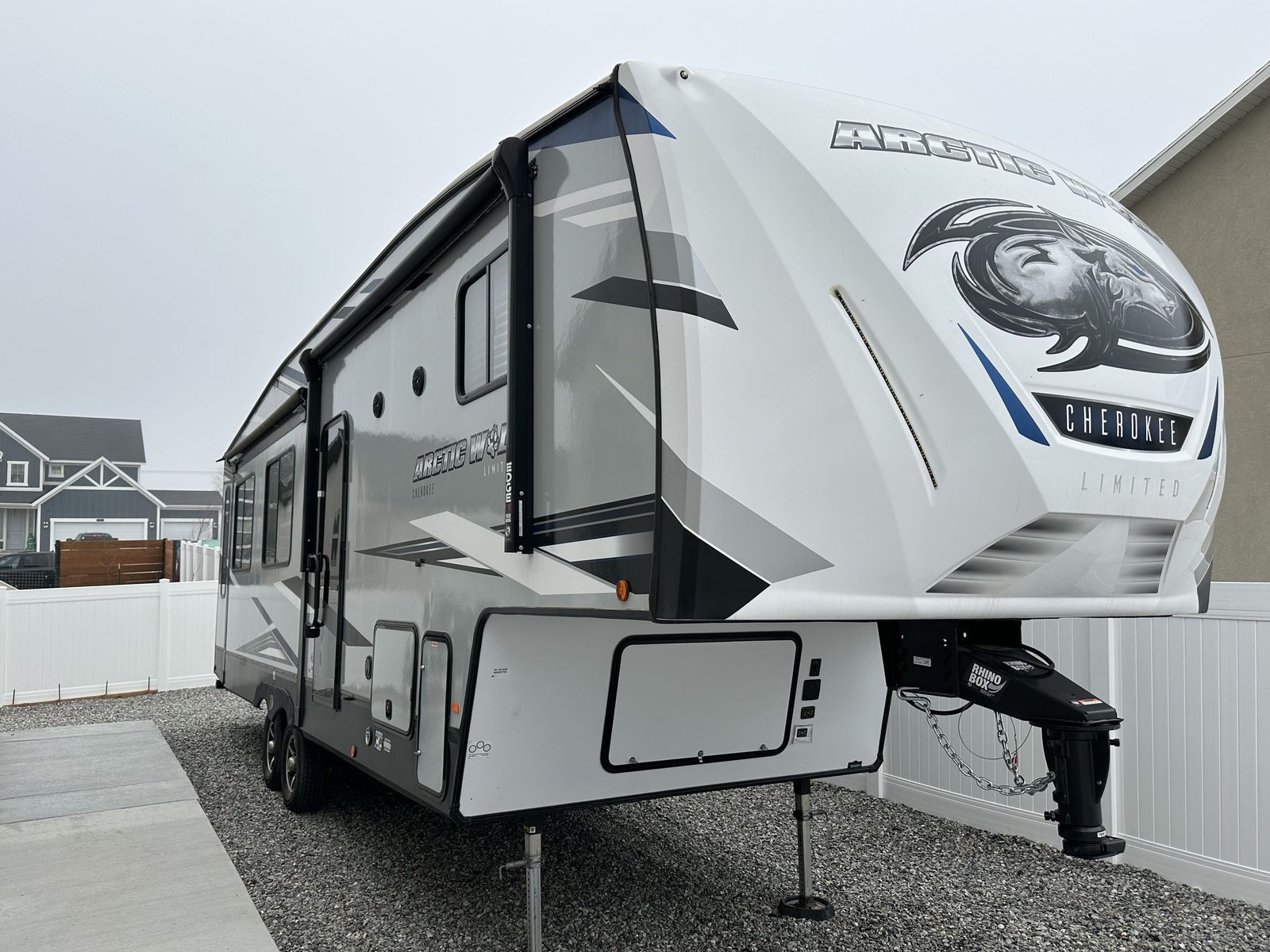 2021 Arctic Wolf 291RL Fifth Wheel