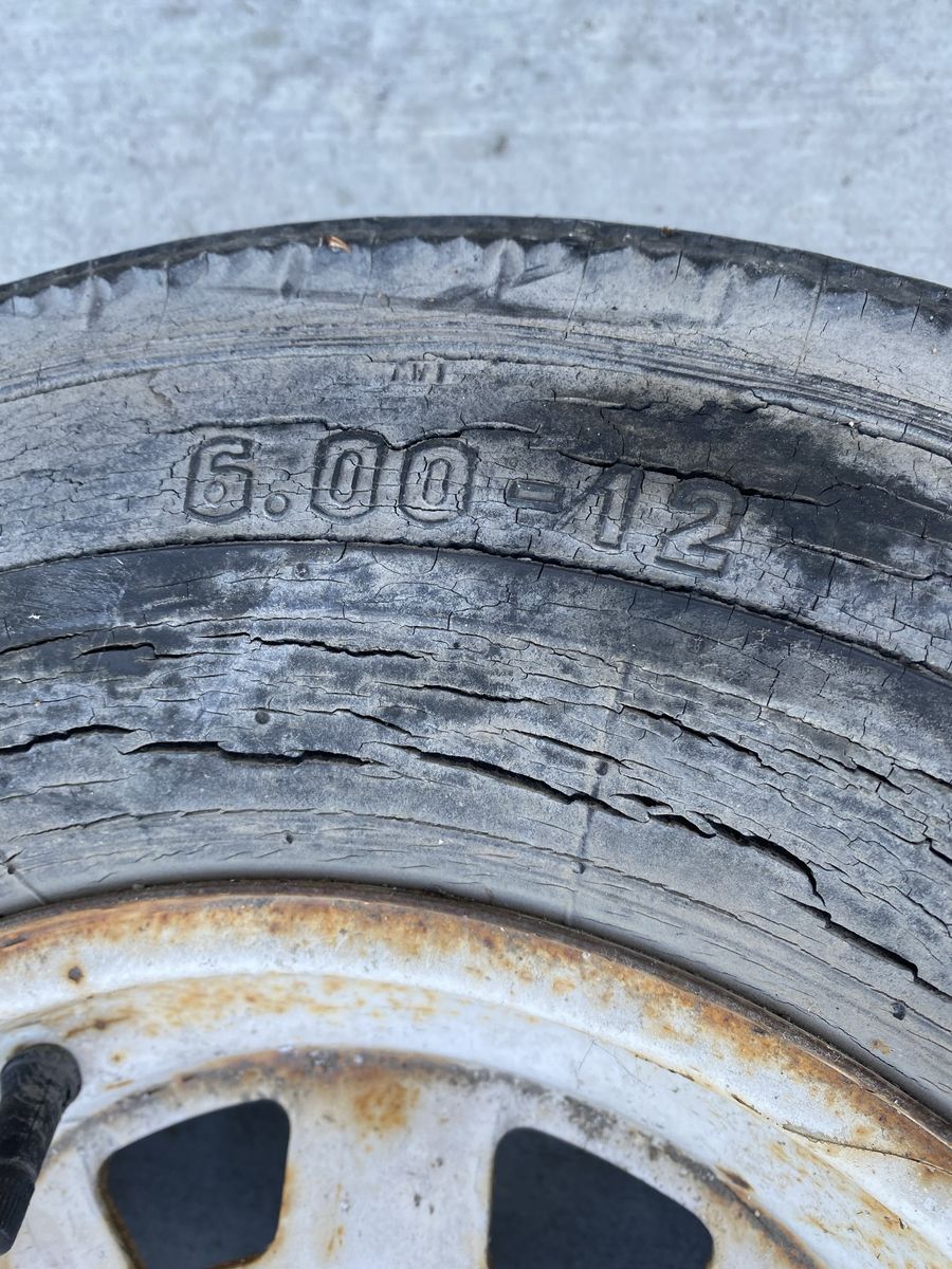 12”x6” tire/wheel