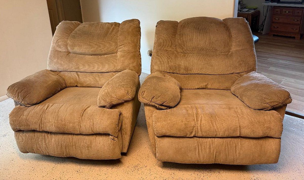 Recliner Chairs
