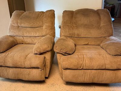 Recliner Chairs