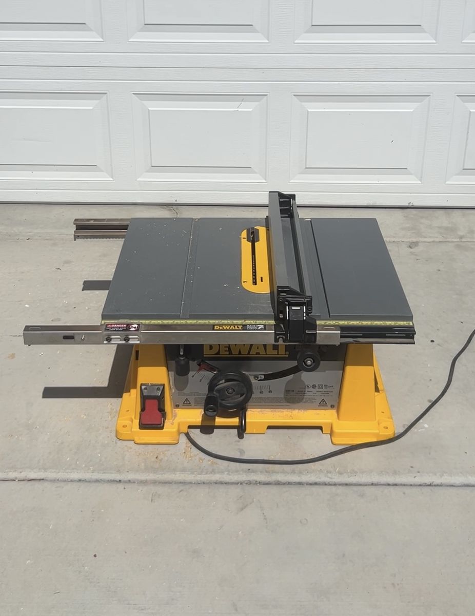 Dewalt DW744 Table Saw 10-Inch