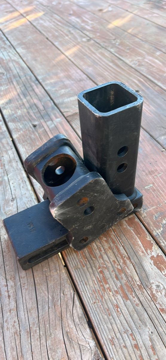 Hitch Extender Receiver Adapter (2 pieces) - Heavy-Duty, Versatile Towing Accessory