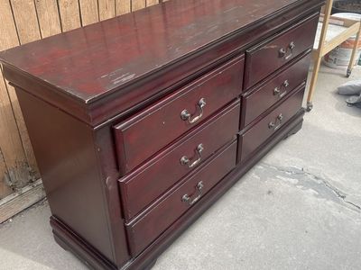 Dresser