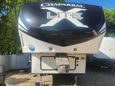 Coachmen Chaparral Lite Fifth Wheel Travel Trailer
