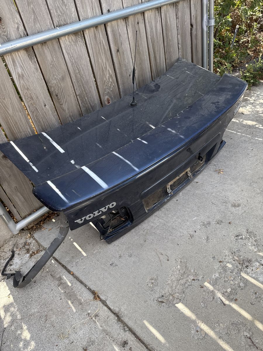 Volvo S70 Trunk Lid Deck Lid with Spoiler and Antenna, key, wiring