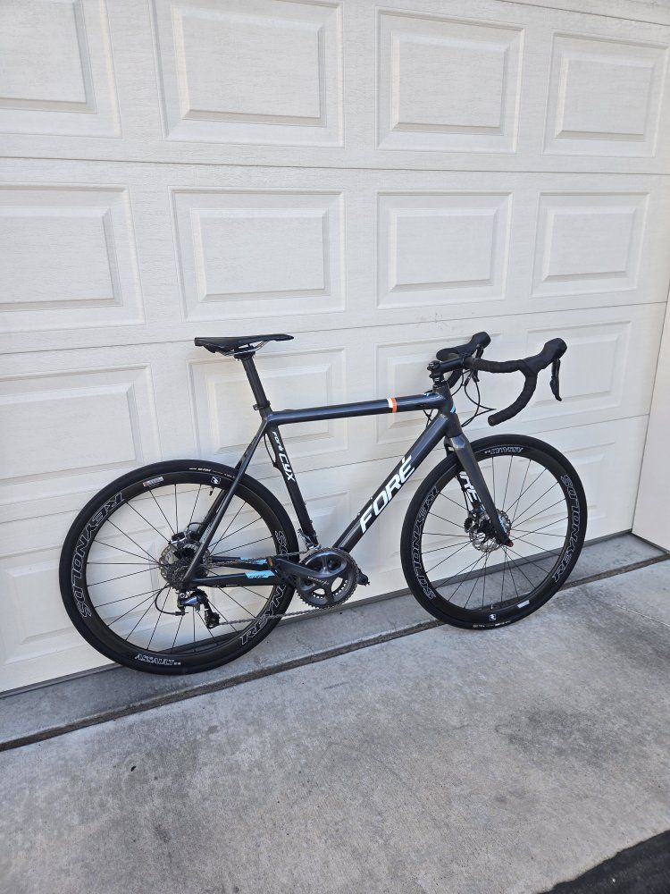 ARi Carbon 58cm Carbon wheels 