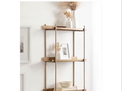 Beautiful New Modern Metal Bathroom Shelf