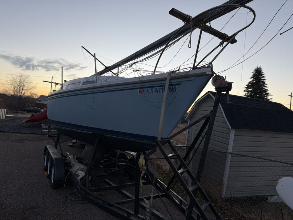 27' Catalina Sailboat Yacht W/trailer