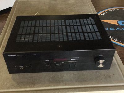 Yamaha Stereo Receiver. #E75011713