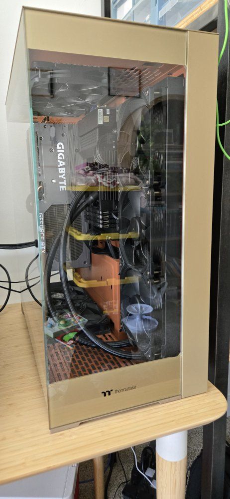 Main image 4