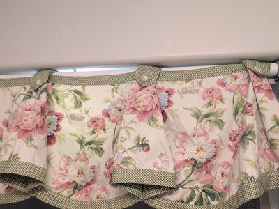 country cottage scallop valance