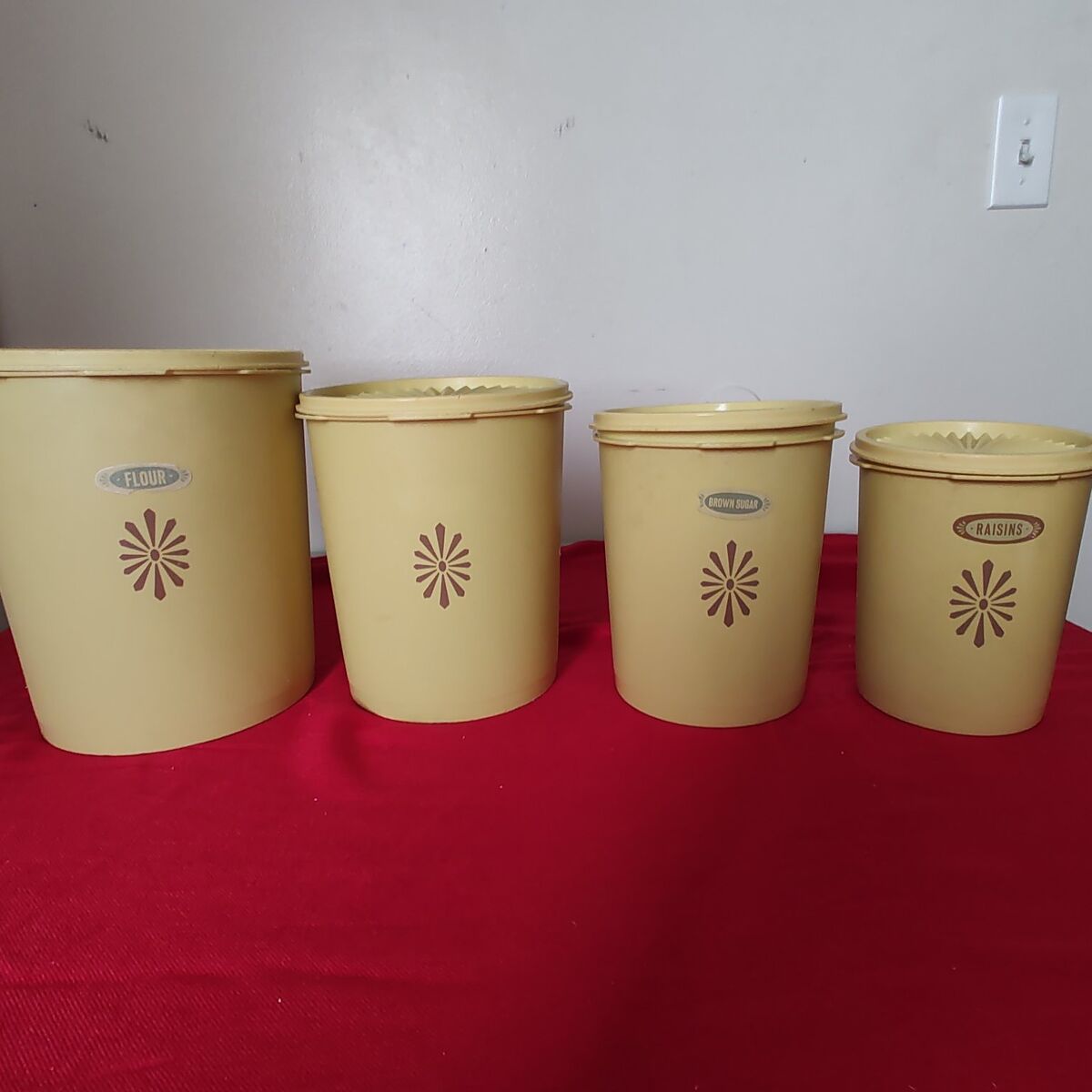 Set of 4 Tupperware Containers