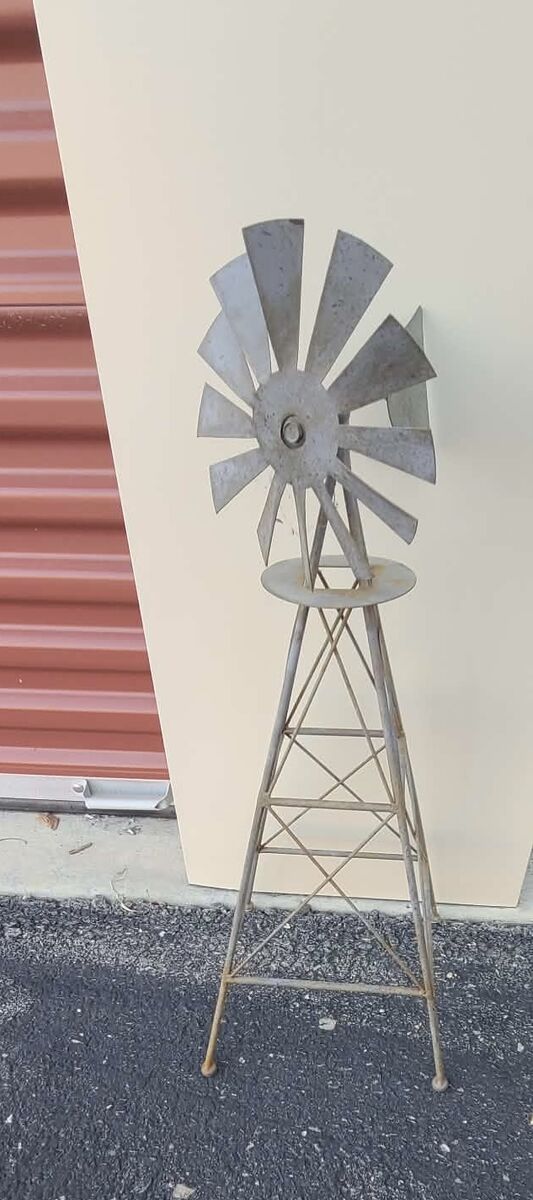 Metal windmill