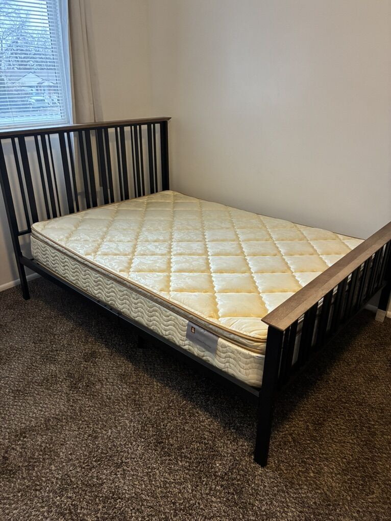 Full Size Bed