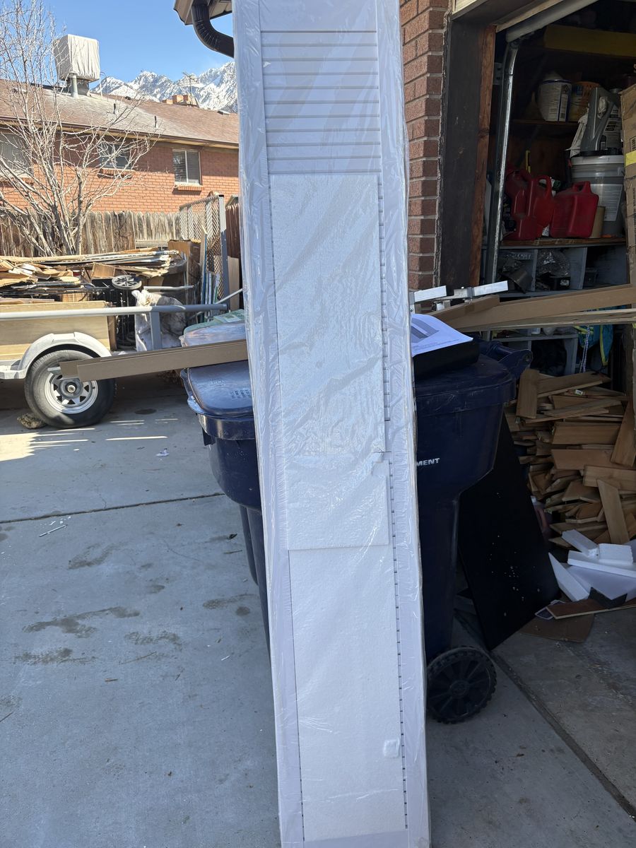 2 Plantation Louver Panel Interior Closet Door