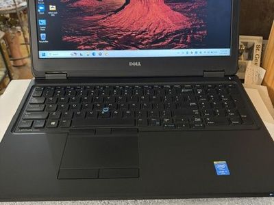 Dell Latitude e5550 i7. 16 Ram. 256 SSD.