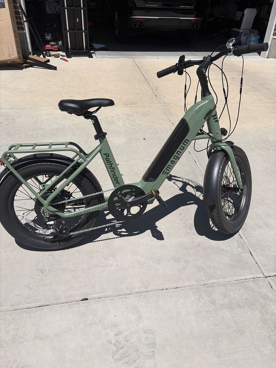 Magnum Pathfinder 500W Electric Bike