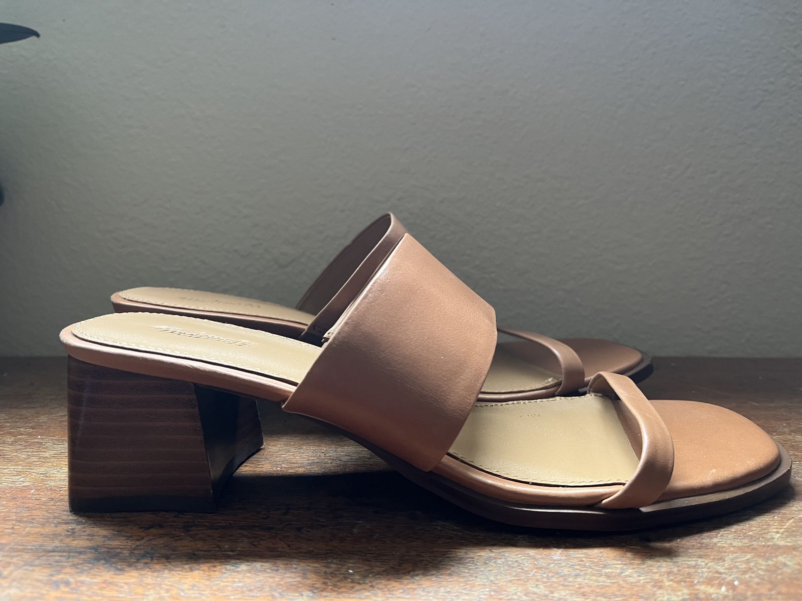 Madewell slip on sandals size 9