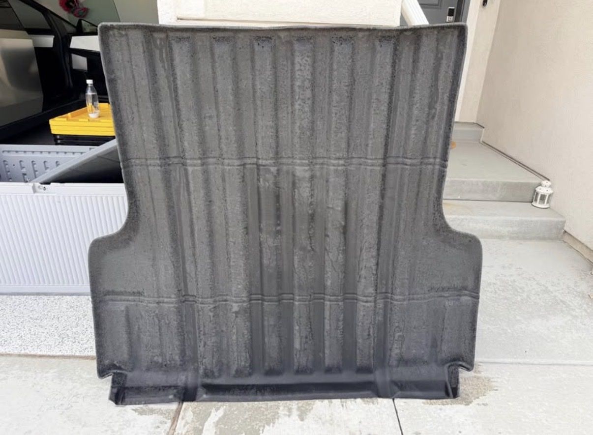 Nissan Frontier 2022-2026 5Ft Truck Bed Mat