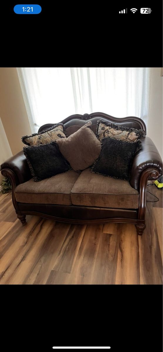 Traditional Brown Leather & Fabric Loveseat with Rolled Arms and Accent Pillows