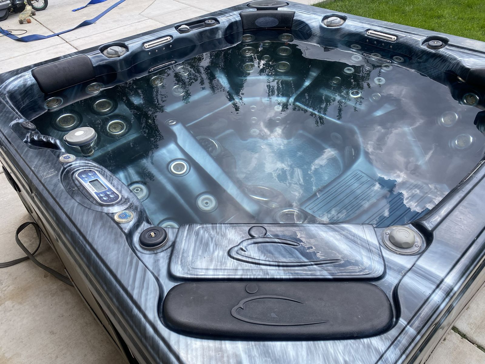 8' Dynasty Paramont Hot Tub - Spa w/ 6 Seating Options, Spa Cover, Cover & Free Delivery