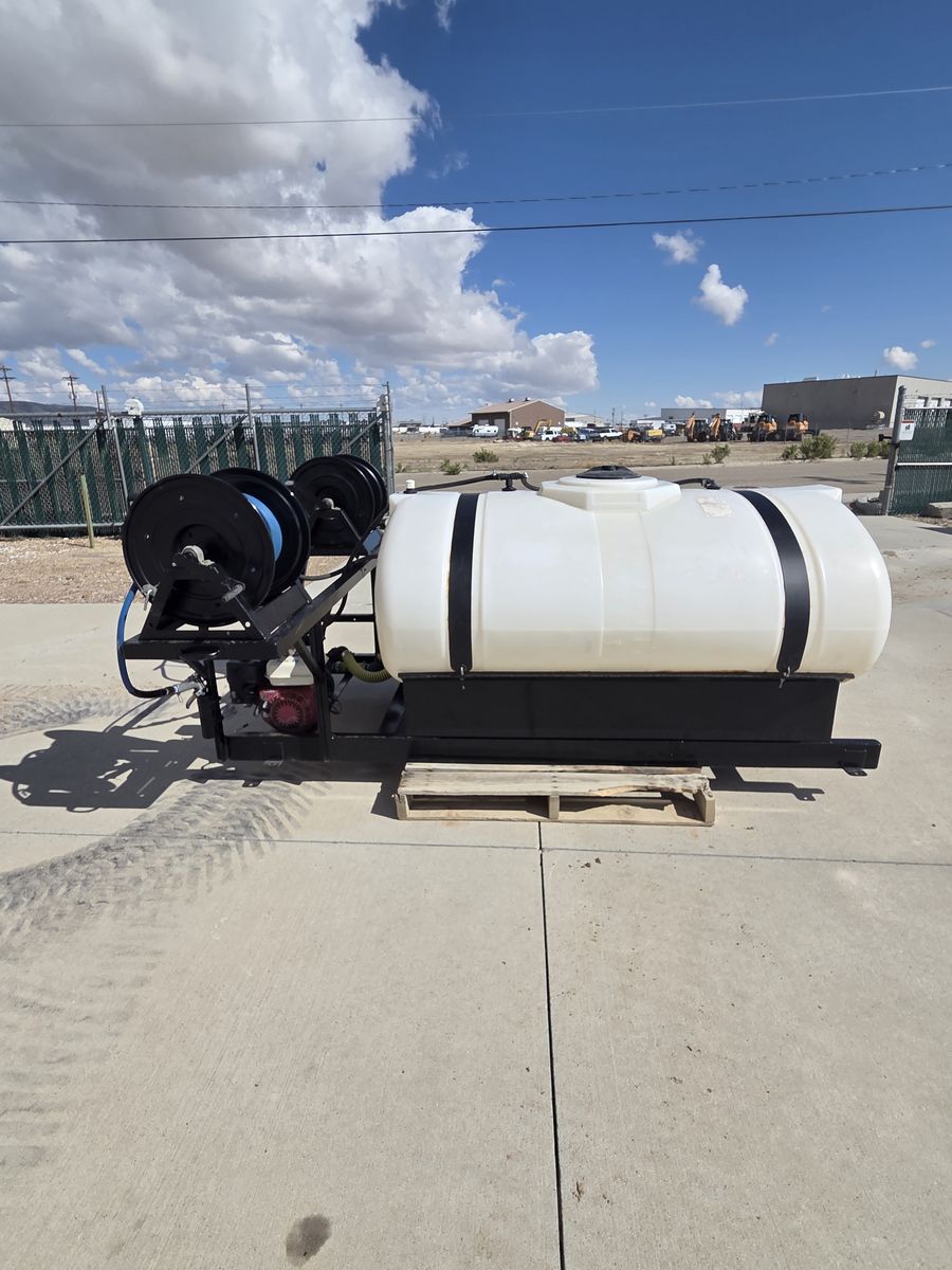 300 Gal Sprayer