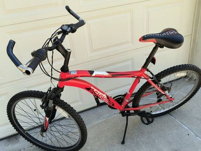 SCHWINN RANGER MOUNTAIN BIKE