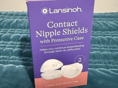 Lansinoh Contact Nipple Shields Size 1 (20mm) with Protective Case - 2 Count