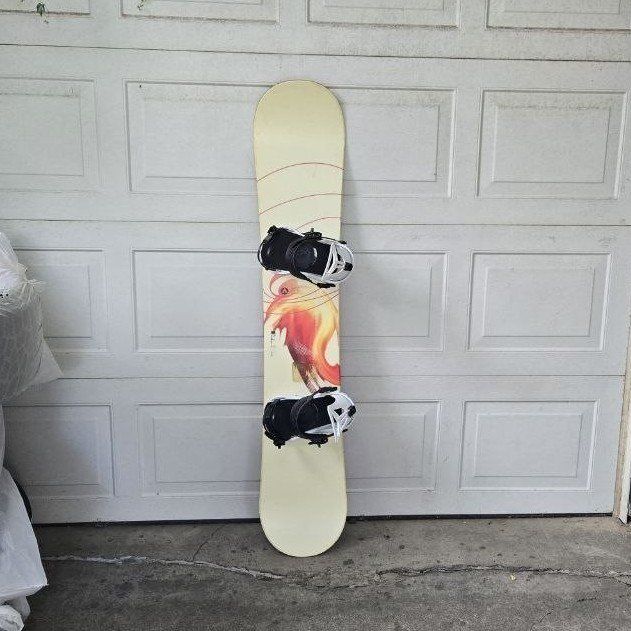 155 cm Airwalk Matrix Snowboard Union Flite Pro Bindings