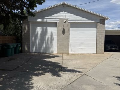 24 x 28 storage garage for rent