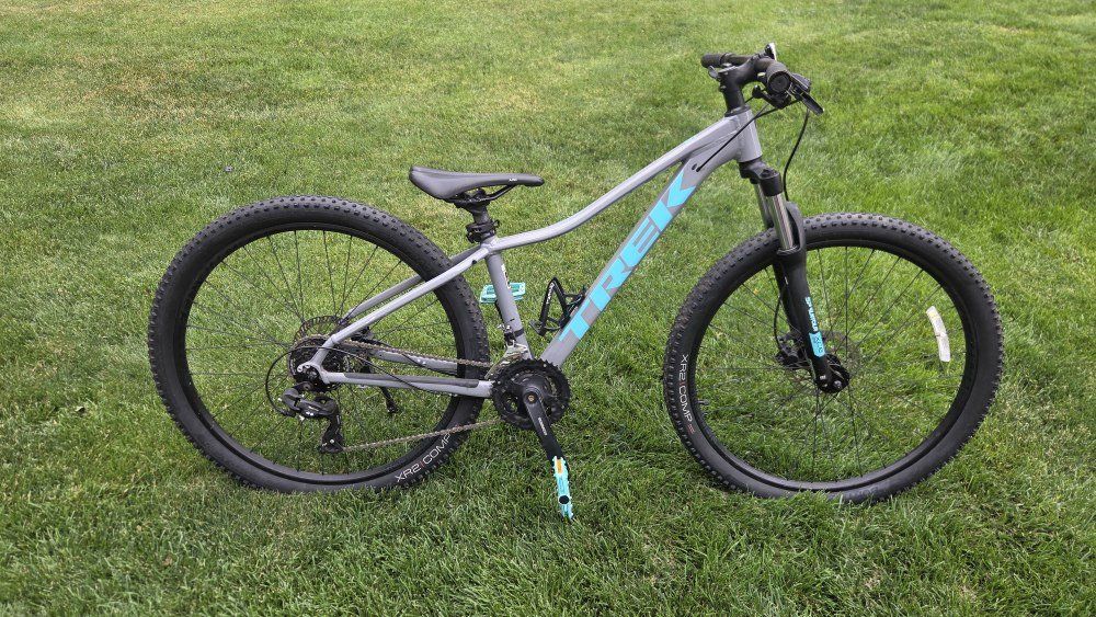 Trek Marlin 5 Mountain Bike - Size S (Small) - Gray/Teal - Front Suspension