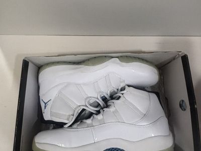 Jordan 11 Legend Blue Size 12