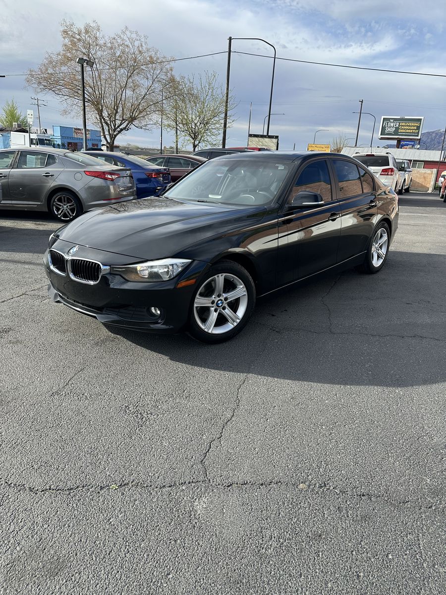 2013 BMW 3 Series 320i