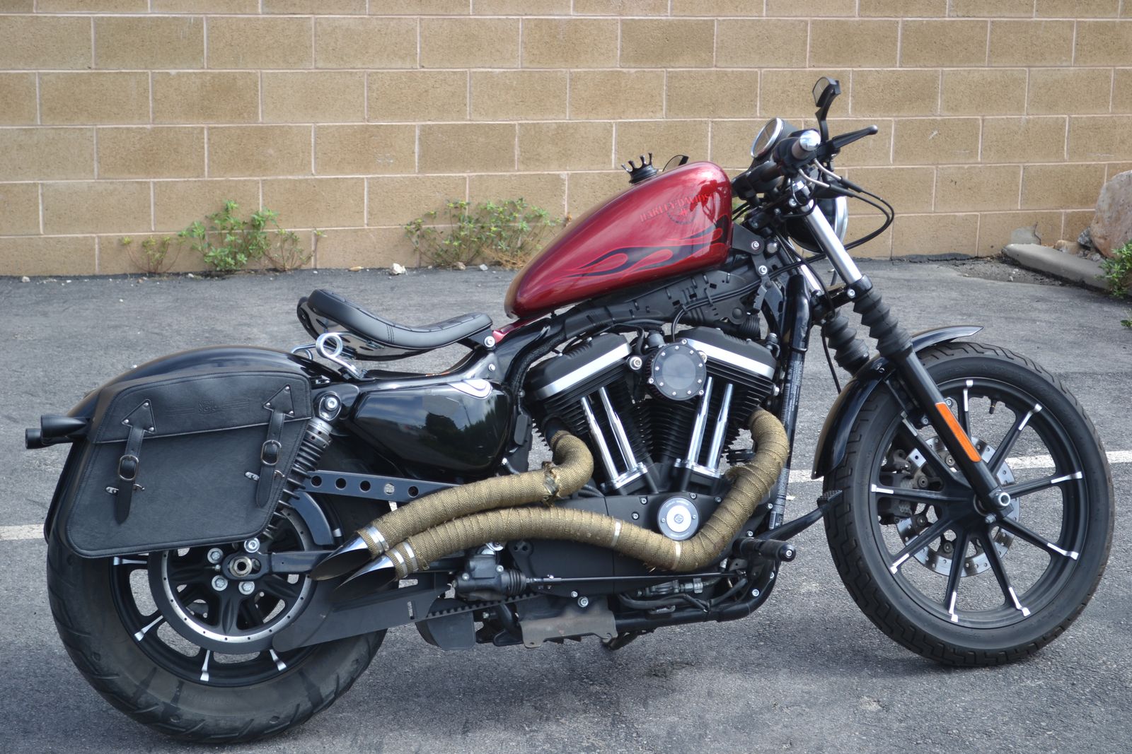 2017 Harley Davidson Sportster 883 Iron - LOW MILES - Bobber
