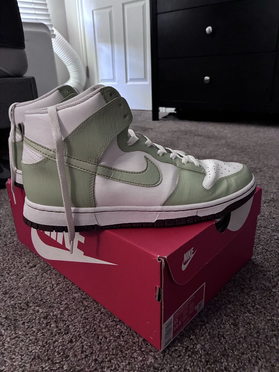 Mens Size 11 Dunks With Original Box