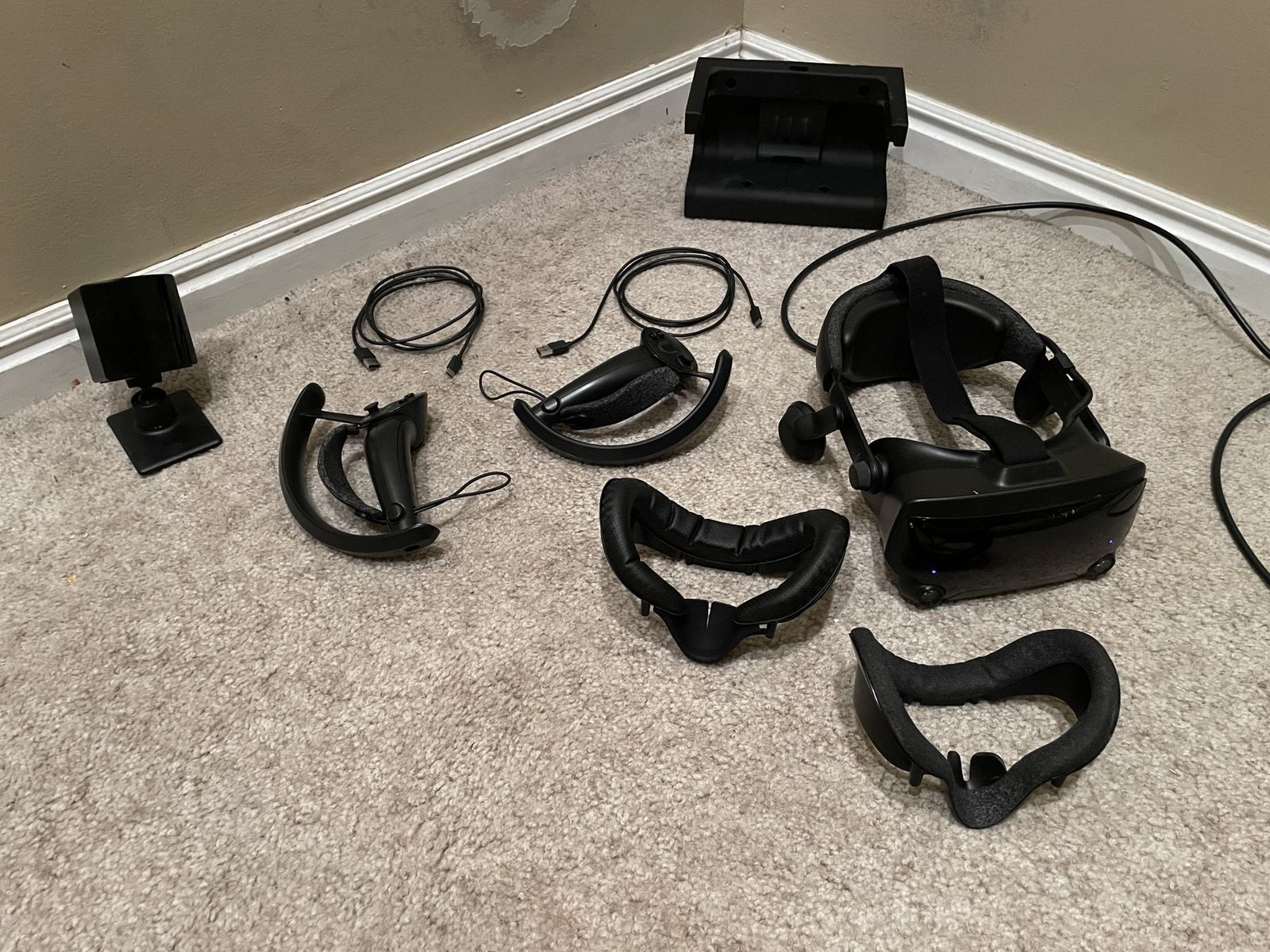 Valve Index Full VR kit, works great! Come try it out!