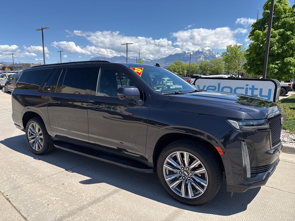 2023 Cadillac Escalade ESV Sport