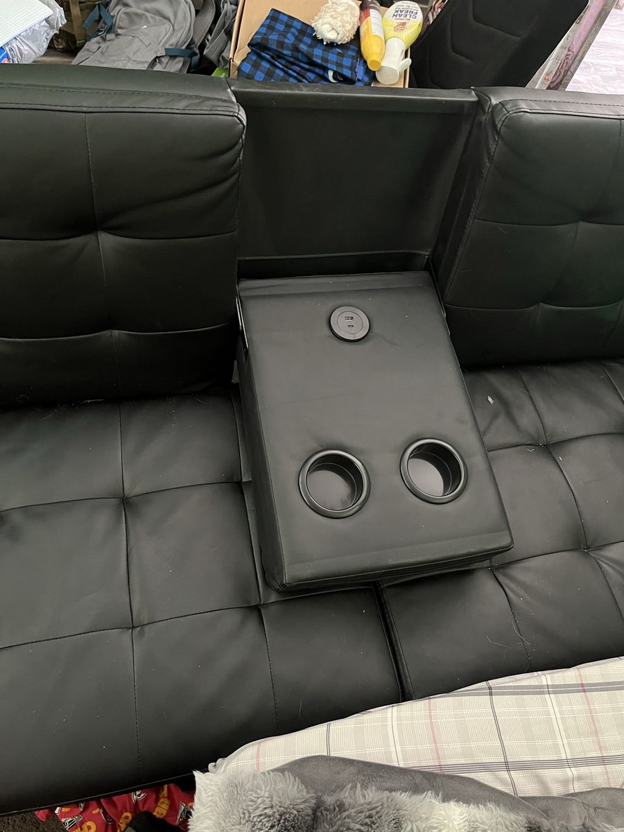 Main image 3