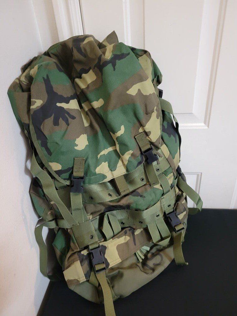 U.S. Army FPLIF (CFP-90) Rucksack. Excellent Condi