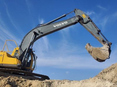2001 Volvo EC210 Excavator For Sale