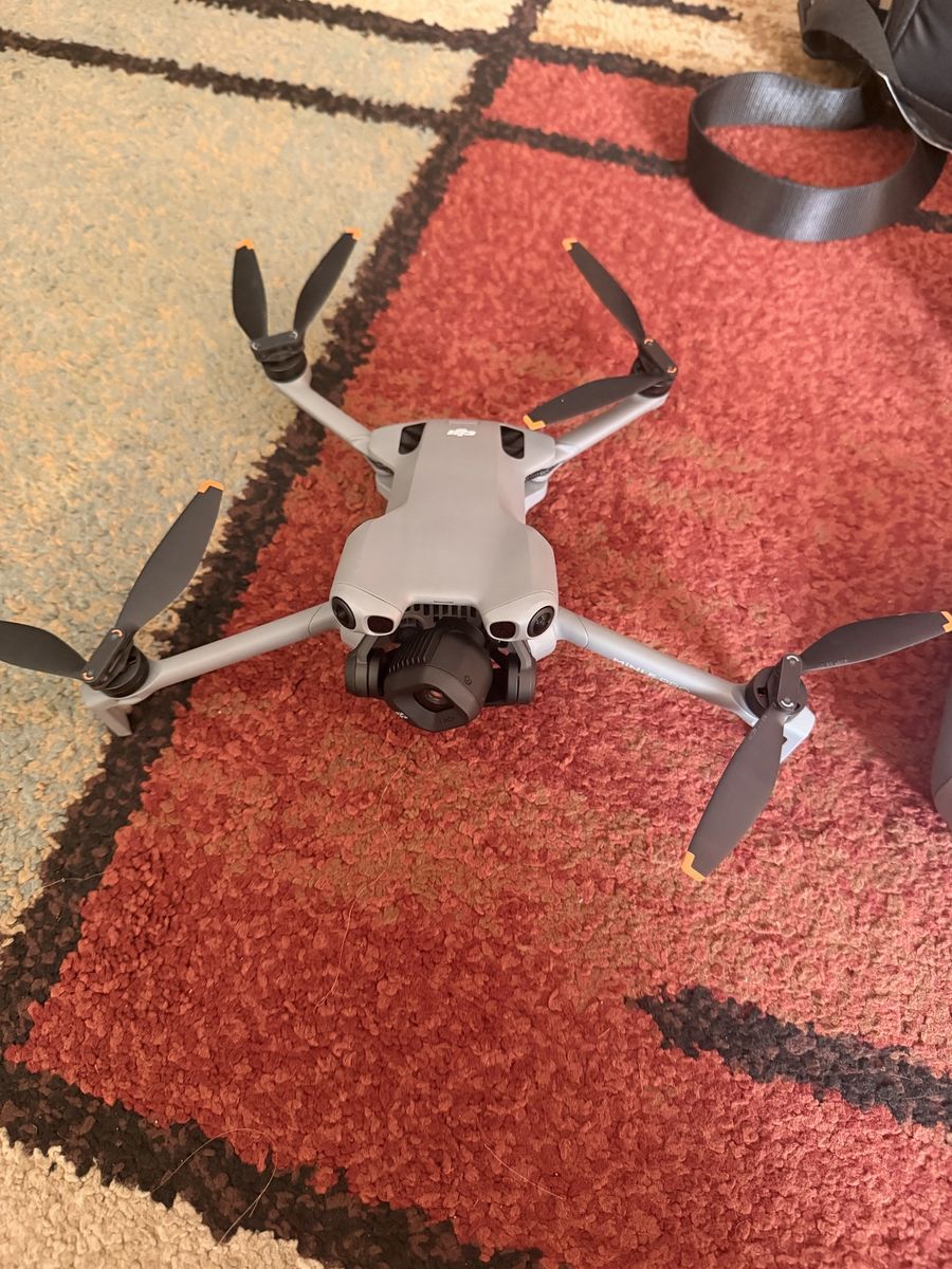 Main image 3