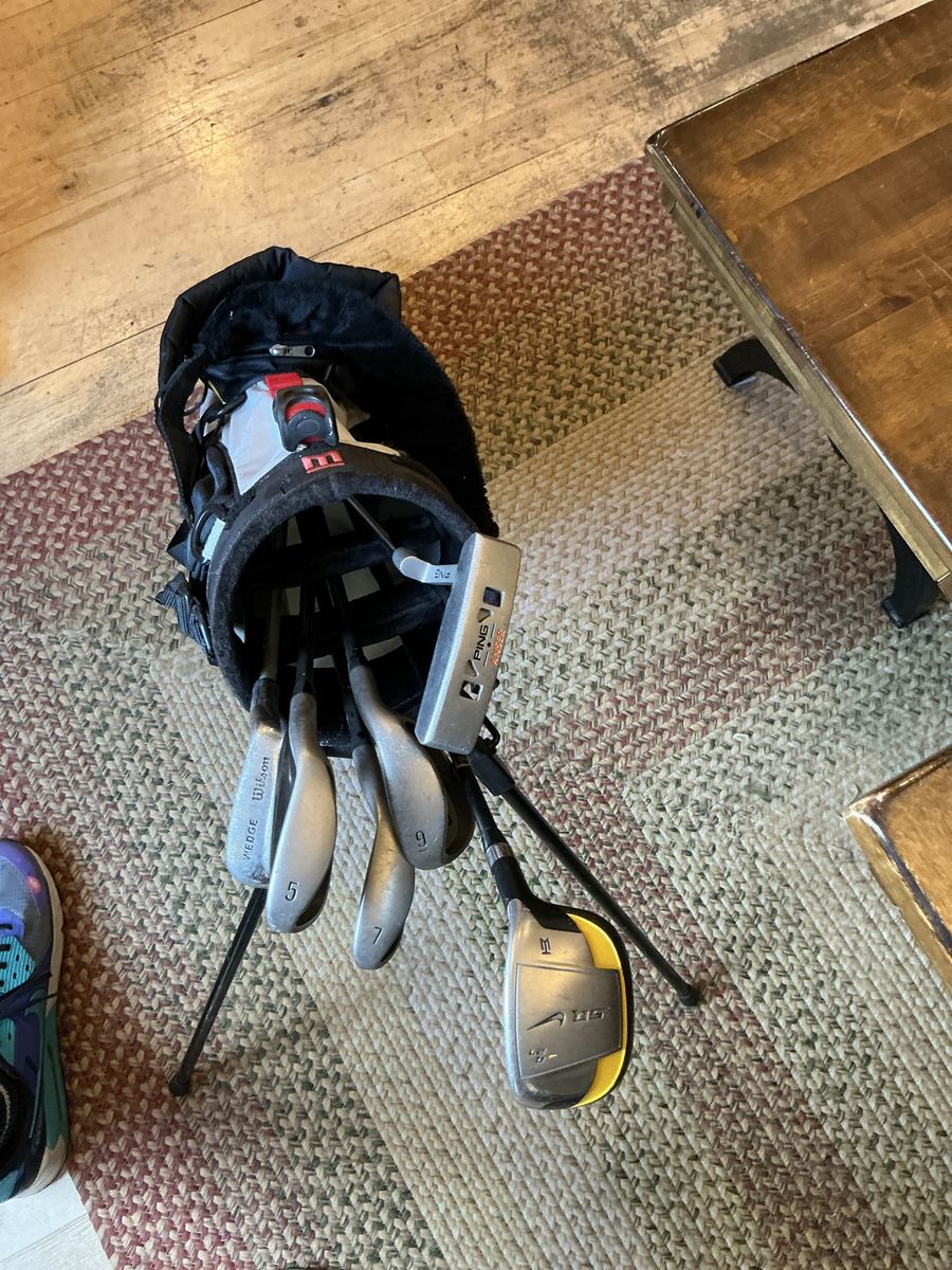 Kids Junior Golf Club Set (Ages 5-8) – Wilson/Ping/Nike Irons, Nike SQ Rescue, Ping Anser Putter & Nike Bag